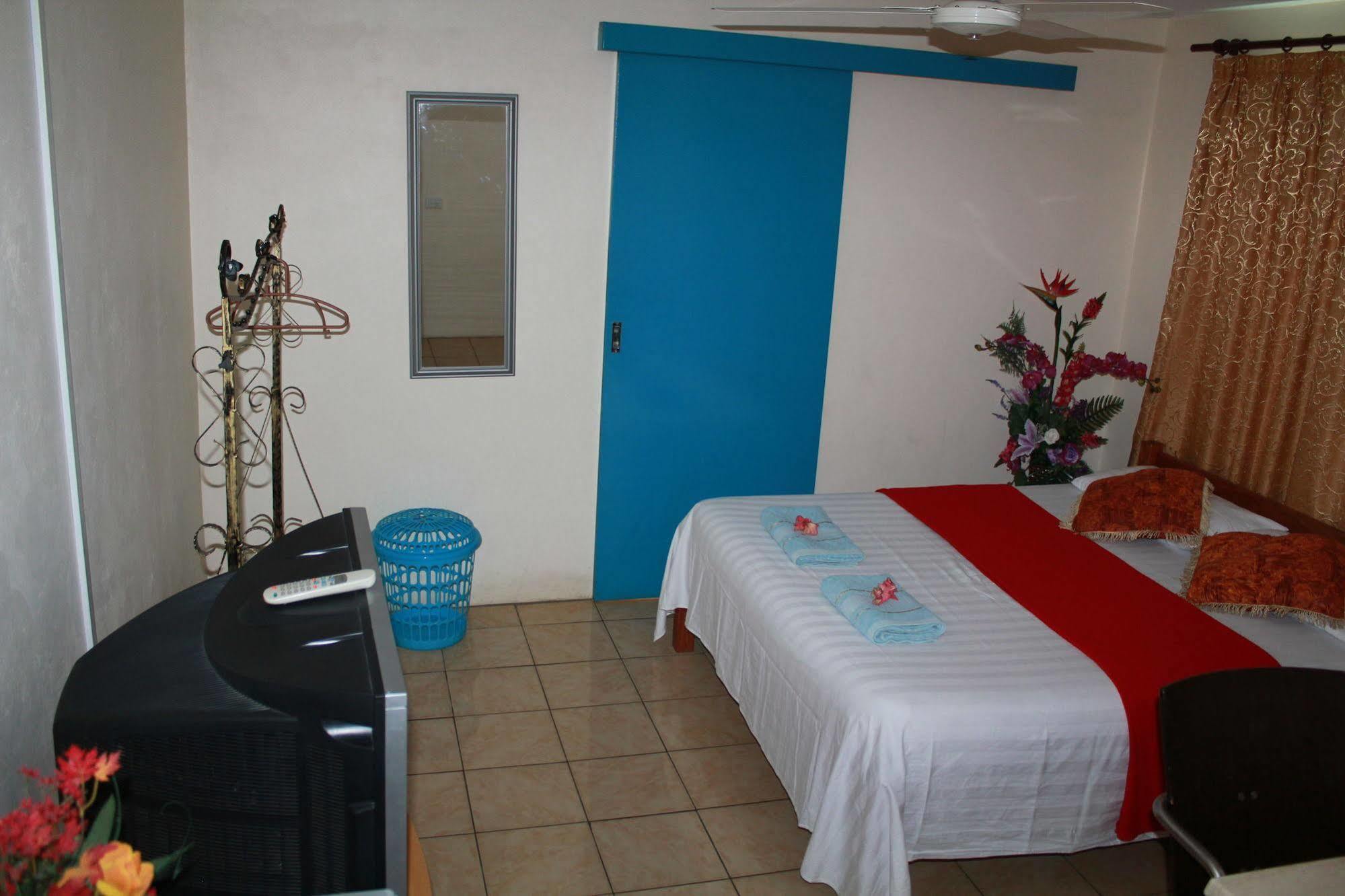 Pacific Paradise Motel Port Vila Kültér fotó